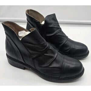 Oroscuro Ruched Black Ankle Boots Inside Zip Italian Leather MOTO GRUNGE Sz 7.5